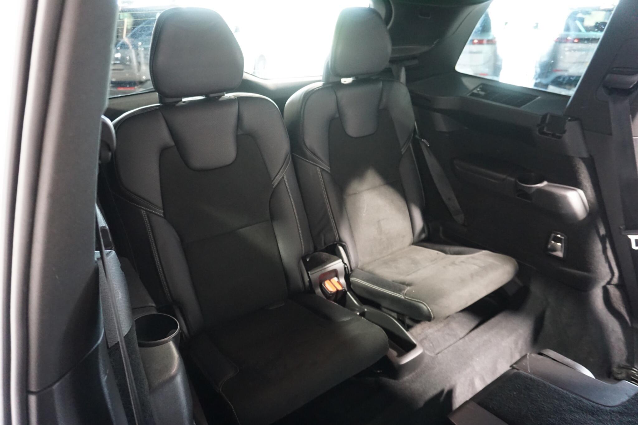 Volvo XC90 2.0 D5 PowerPulse R-Design SUV 5dr Diesel Auto 4WD Euro 6 (s/s) (235 ps)